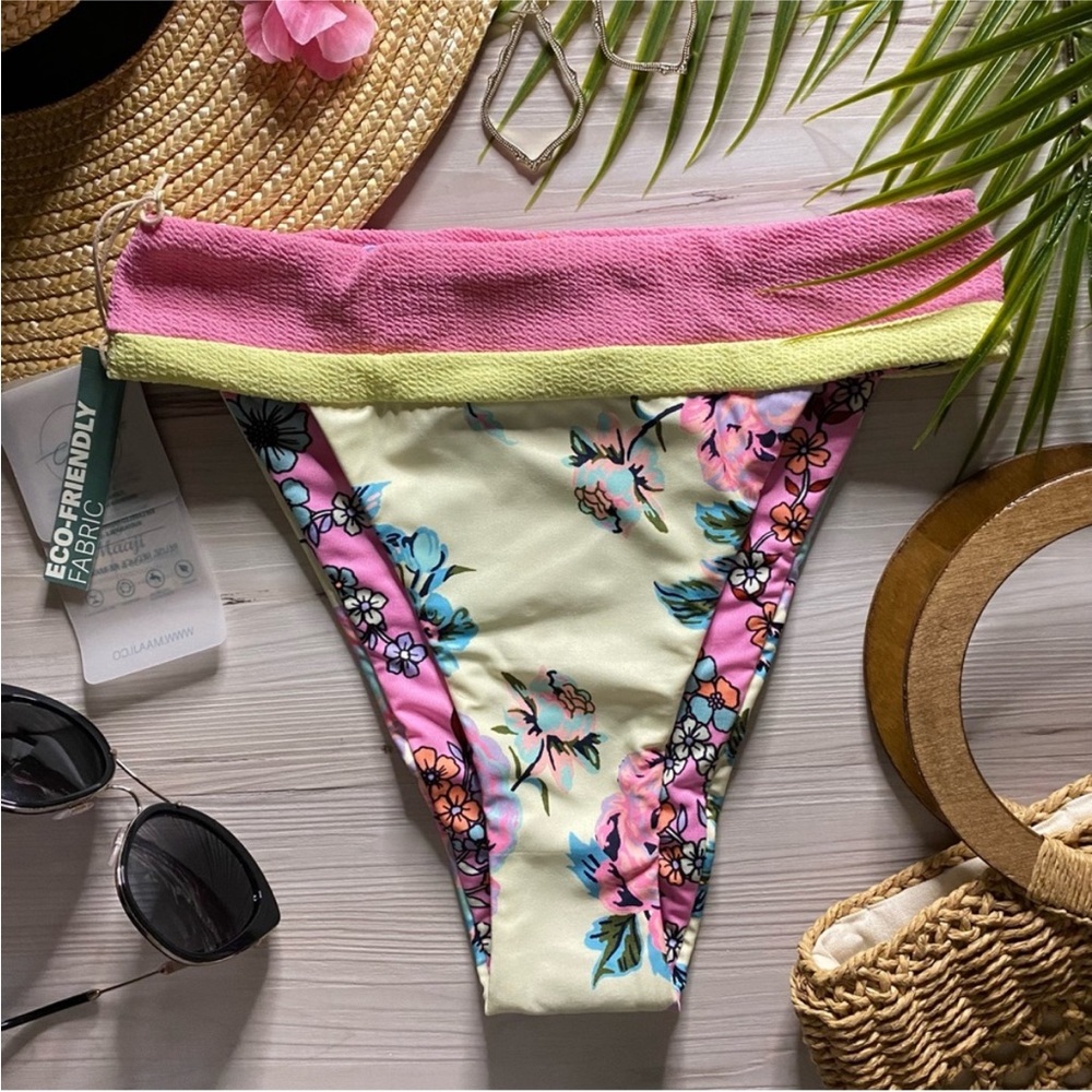 MAAJI 💫 Healing Heart High Waist Bikini Bottom - Picture 2 of 12